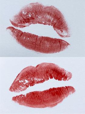 天呐噜！我要醉倒在这只红梨色里！白到发光！