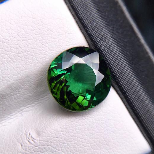 385ct天然绿碧玺裸石