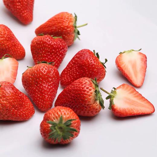 盘州刘官新鲜现摘当季草莓 3斤一筐装 商品图3