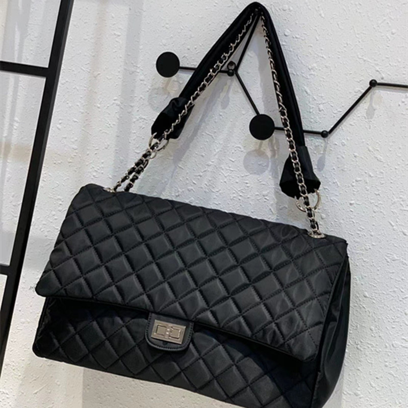 新款单肩女包vl8106115