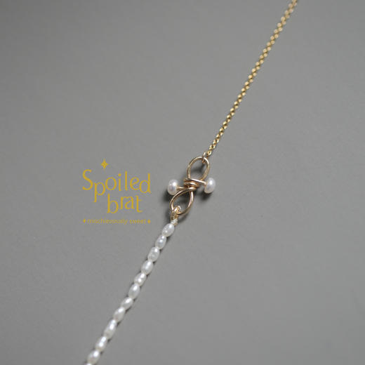 Spoiledbrat Jewelry 手工蝴蝶结米珍珠半链手链 商品图0