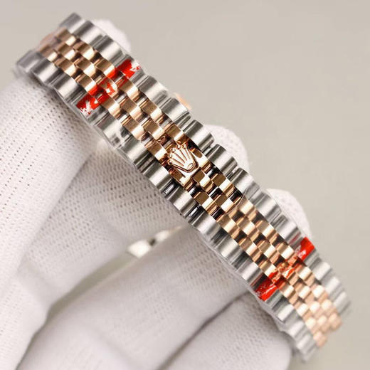 N  Factory全新力作  最新款劳 力士Rolex女装日志型31MM日志型腕表！
1：原装开模，表壳直径保持与原装一致31毫米。采用904L不锈钢来锻造不锈钢腕表表壳，具备高抗腐蚀性。 商品图7