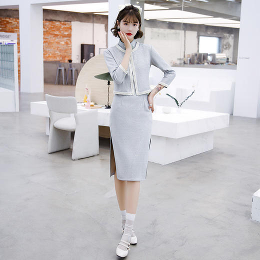 HH2320-2321秋冬改良日常鹿皮绒套装旗袍 商品图2