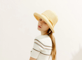 一点甜，一点酷，这样的法式穿搭最耐看 