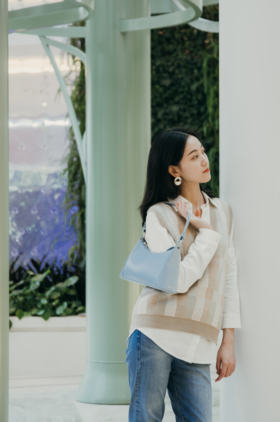 这样穿搭有层次感又十分显温柔！