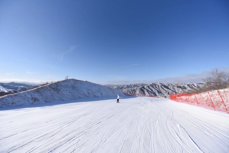 木雅圣地滑雪场图片