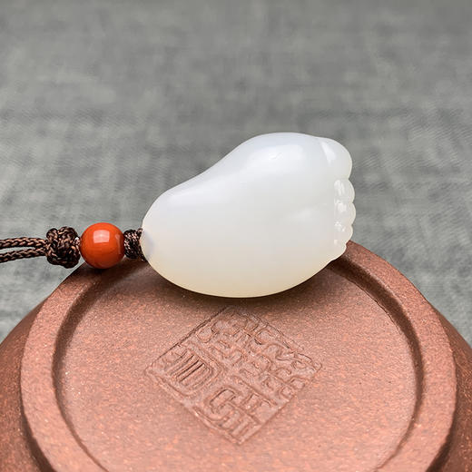 新疆和田玉且末料羊脂玉知足(小脚丫)