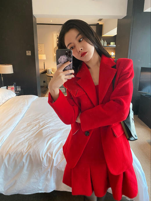 黑标羊毛樱桃红男友风羊毛大西服 商品图1