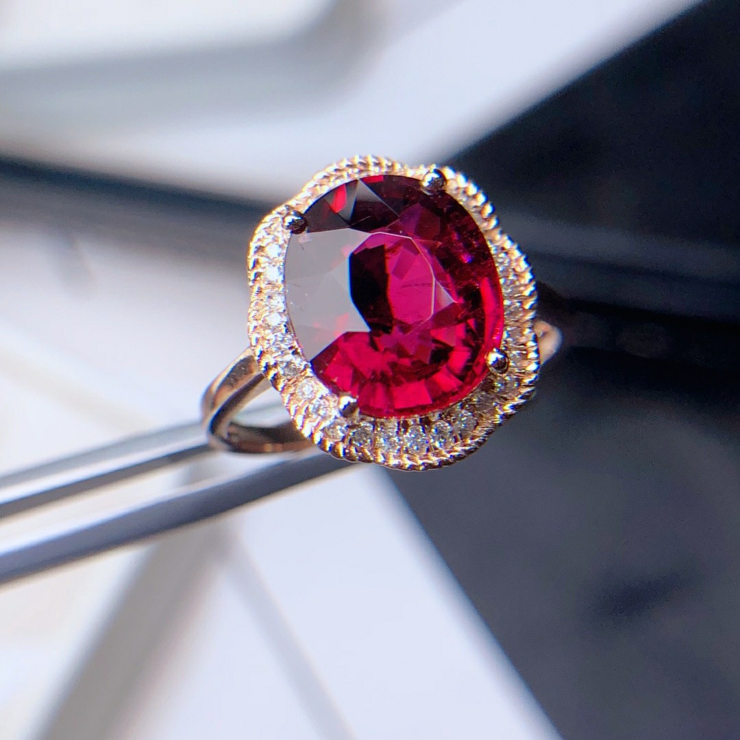 8ct天然卢比来红碧玺戒指