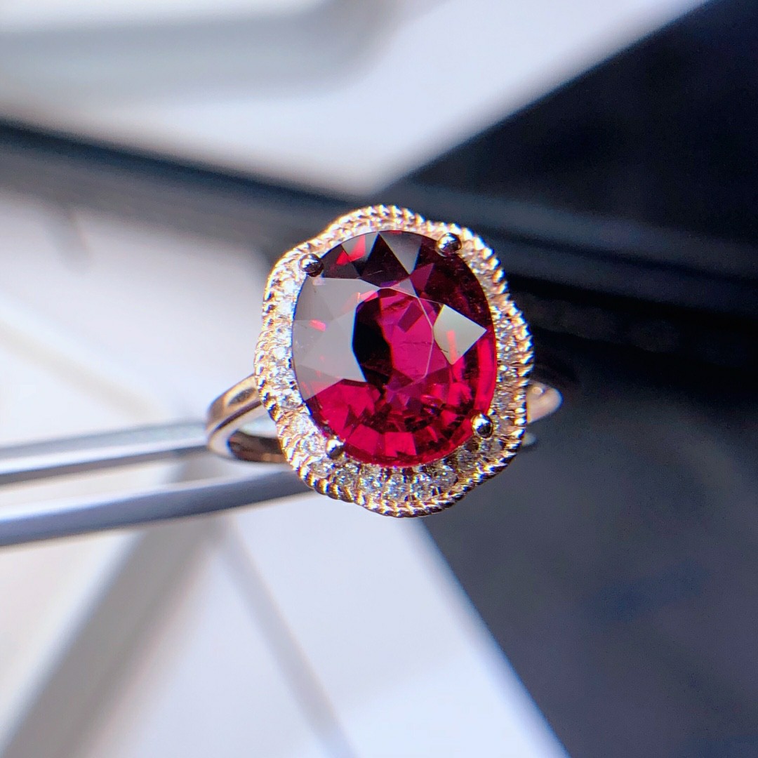 8ct天然卢比来红碧玺戒指