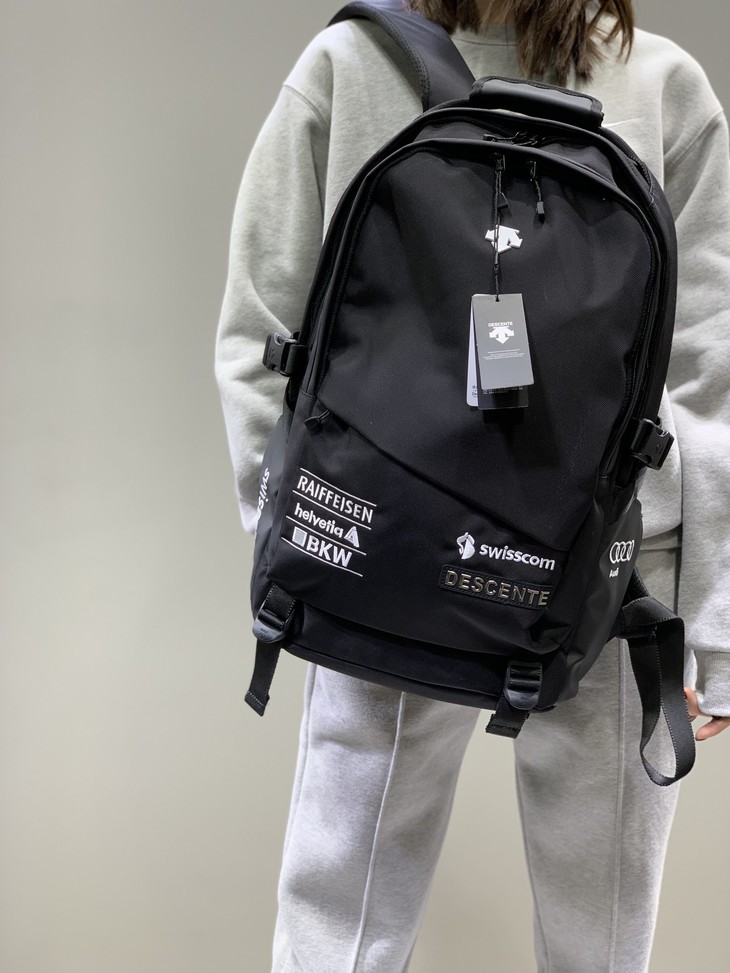 点此购买 迪桑特联名款高品质双肩包 ssy171787