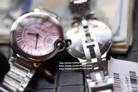 V6蓝气球V7版本 33mm/36mm日本机械
进口油墨印刷，保证字体光泽饱满。超精密镀银扭索雕纹表盘，底纹放大多少倍依然光滑无瑕疵。进口蓝色尖晶石，绽放迷人幽兰之光