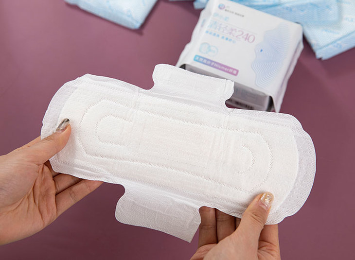 伊小柔卫生巾组盒