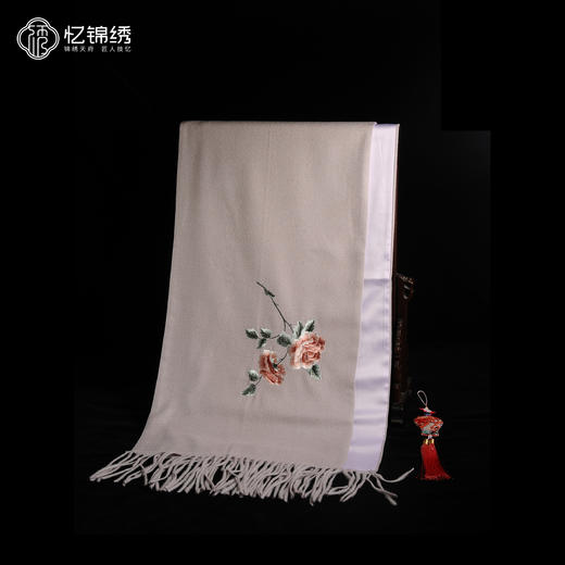 羊绒真丝缎长巾-富贵牡丹 商品图0