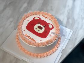 草莓熊手绘奶油生日蛋糕