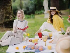  Hi有空吗？听说南法的阳光不锈，想约你去尼斯散步 