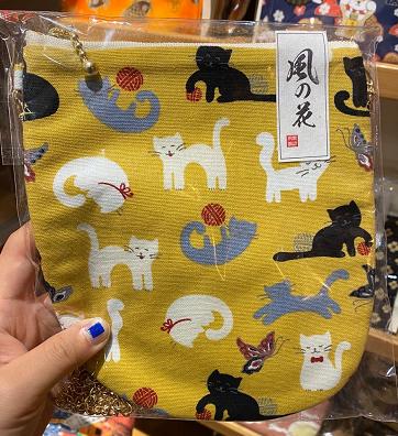 HUJI祤集竖版链条包插画小猫戏球 商品图0