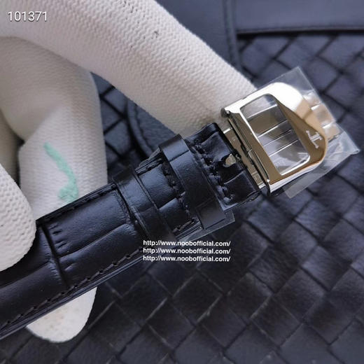 积家Jaeger-LeCoultre推出Geophysic True Second地球物理天文台系列真秒腕表，772型自动上链机芯（0维修高品质）。 商品图13