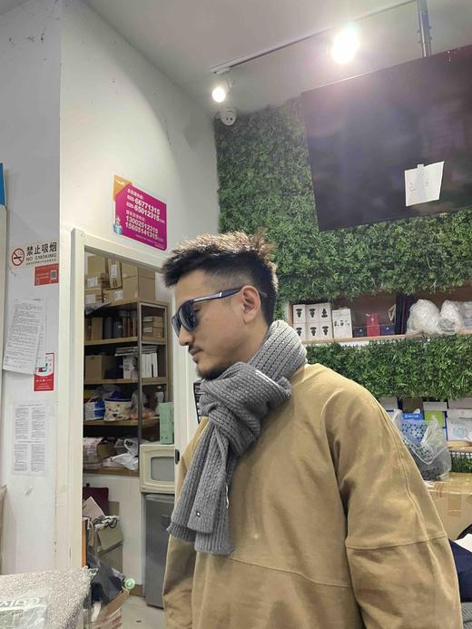 Tommy 灰色针织长款围巾 商品图4