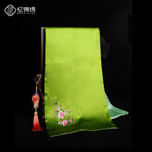 双面真丝刺绣长巾-牡丹 商品图0