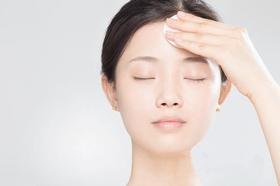 别人的皮肤总是白里透红，而你的却是暗黄无光？