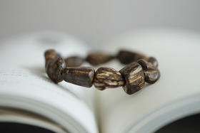 黑奇楠沉水随形手串  特价