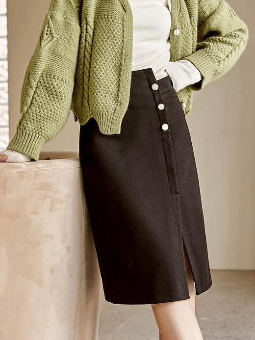 欧芮儿半身裙夏季女2022年显瘦呢子经典黑气质设计小众弹力铅笔裙 商品图3