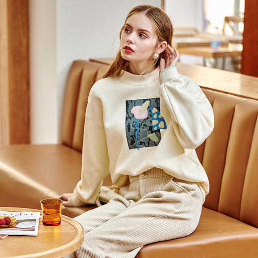 欧芮儿卫衣女秋冬新款小高领艺术感立体图案加绒时髦减龄上衣 商品图2