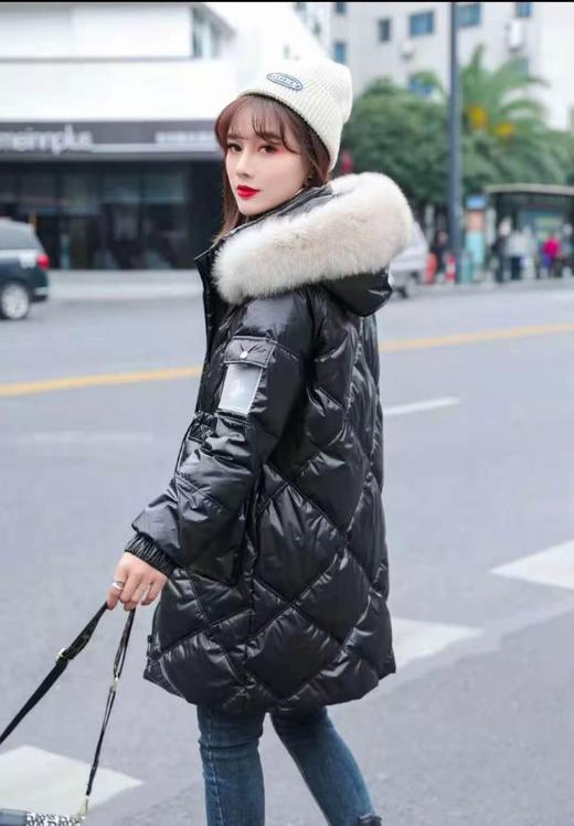 爱菲尚羽绒服 商品图0