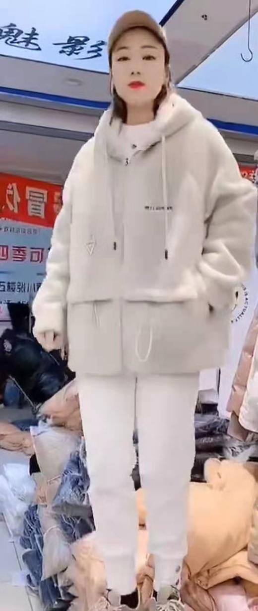 蓝妙加欧貂上衣 商品图0