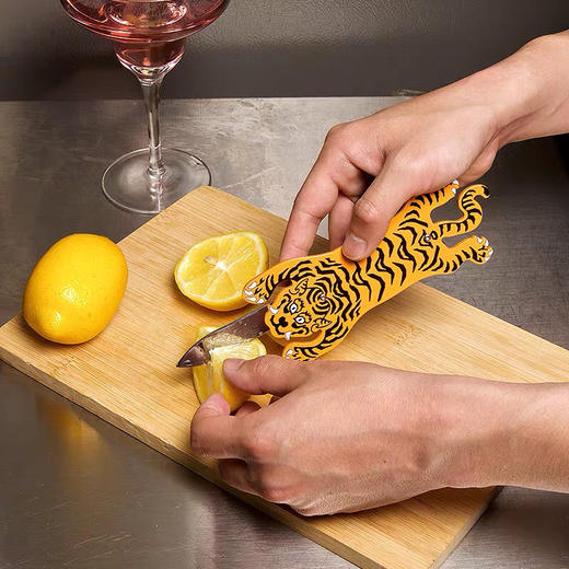 美国进口-kikkerland老虎造型多功能开瓶器高档不锈钢红酒创意家用-会员8折 商品图2