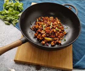 厨房再添一员，过年换上这口好锅，美味自然来