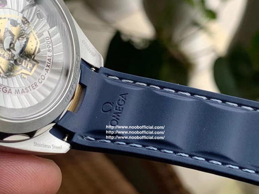 N厂新品，金针队长茄海马150M“柚木”横纹盘黑面绿针，独家复刻一体8900机芯，机芯功能和正品一致，41x13mm，复刻8900自动机械机芯，316精钢表壳表链，蓝宝石镜面，折叠扣，防水大于50米 商品图9