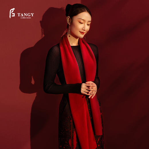TANGY Collection/天意精品冬季新品新年特辑红色羊绒莨绸边围巾 商品图2