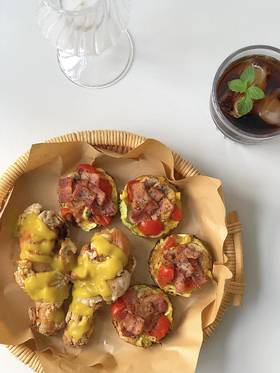 蜂蜜芥末味脆皮鸡腿&培根蔬菜塔