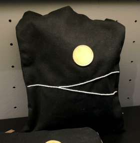 基础款纯黑
[起伏]帆布包