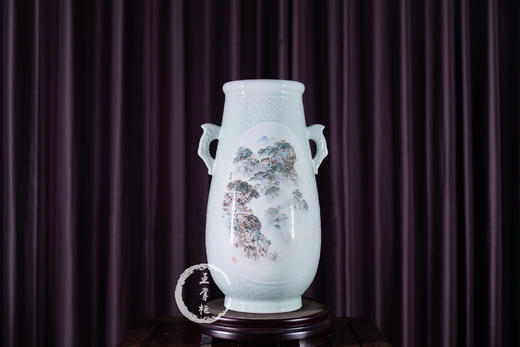 王锡良:青釉雕刻开窗山水福筒瓶 商品图2