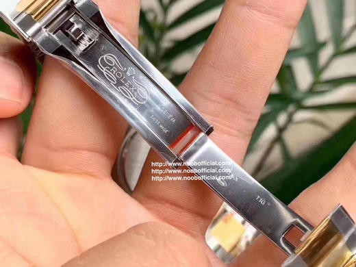 N劳li士迪通拿，单独真正4130机芯，厚度12.6mm和zp一致，904L钢。全部计时功能100% 实现,使用了订制版KIF避震器。 商品图1