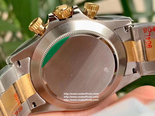 N劳li士迪通拿，单独真正4130机芯，厚度12.6mm和zp一致，904L钢。全部计时功能100% 实现,使用了订制版KIF避震器。 商品图13