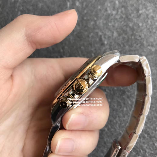 N劳li士迪通拿，单独真正4130机芯，厚度12.6mm和zp一致，904L钢。全部计时功能100% 实现,使用了订制版KIF避震器。 商品图14