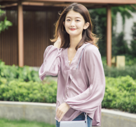 有着法式慵懒感的浪漫上衣~