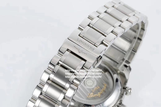 TW浪琴名匠月相八针V4版一：升级星期和月份和原装一样，原装字体比较细，而且对比J和A的字体明显。二：升级月相为烫金，2个月亮和13个星星。市面做的最亮最像 商品图7