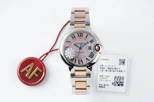 AF创新神作【真假合并 天下无双】
史上一款配件可以与原装通用的蓝气球---卡地亚蓝气球大热门之33mm系列。表盘，指针，尖晶石把的，包括机芯都与原厂同源。刷新多项复刻记录，缔造蓝气球复刻神话 商品图5