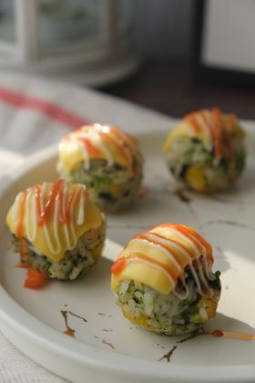 芝香浓郁的芝士烤饭团