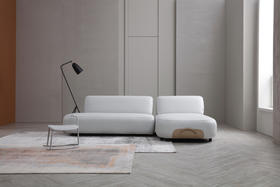 舒适饱满的沙发搭配，让客厅颜值翻倍