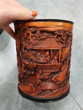 弈棋图°竹雕笔筒