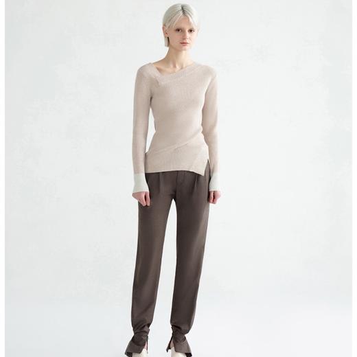 斜开领修身针织上衣 商品图0