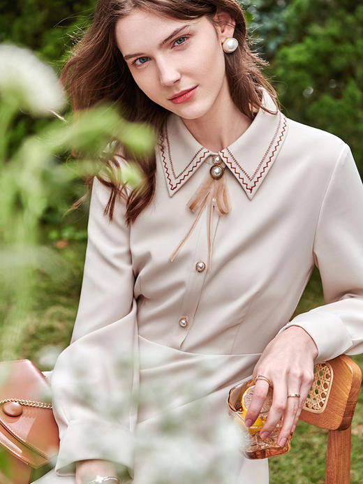 欧芮儿衬衫领连衣裙女春季新款收腰显瘦复古优雅简约休闲A字摆裙 商品图2