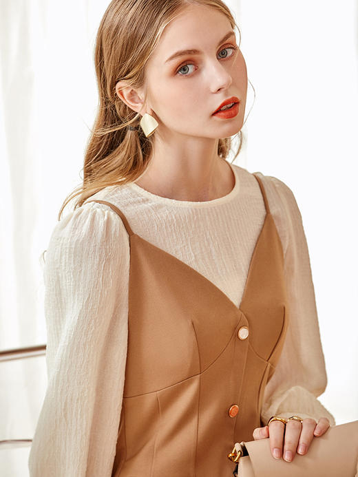 欧芮儿吊带连衣裙春季新款可调节收腰显瘦V领气质简约设计小心机 商品图2