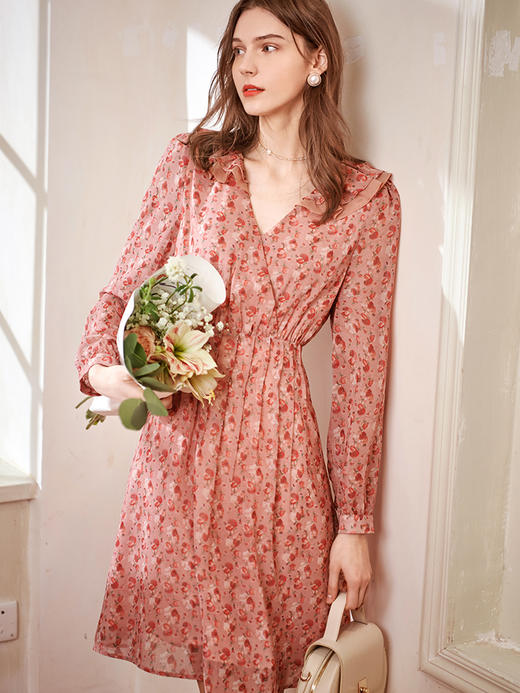 欧芮儿印花雪纺连衣裙春季新款娃娃领收腰显瘦甜美减龄俏皮压褶裙 商品图0